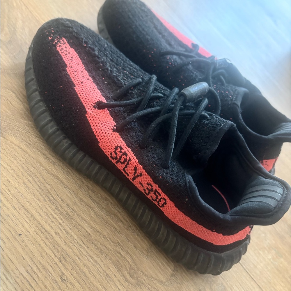 Yeezy Kids Sneakers - Black with Red Stripes